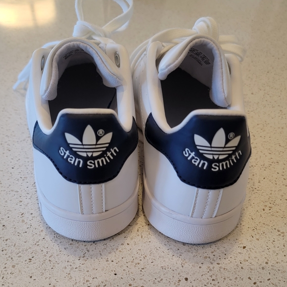 *SOLD* Adidas Stan Smiths - Picture 2 of 6